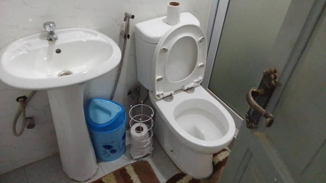 Oneworld Guesthouse & Events Centre Accra Bagian luar foto