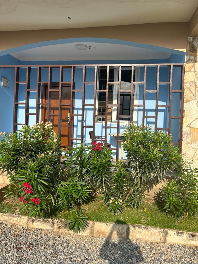 Oneworld Guesthouse & Events Centre Accra Bagian luar foto